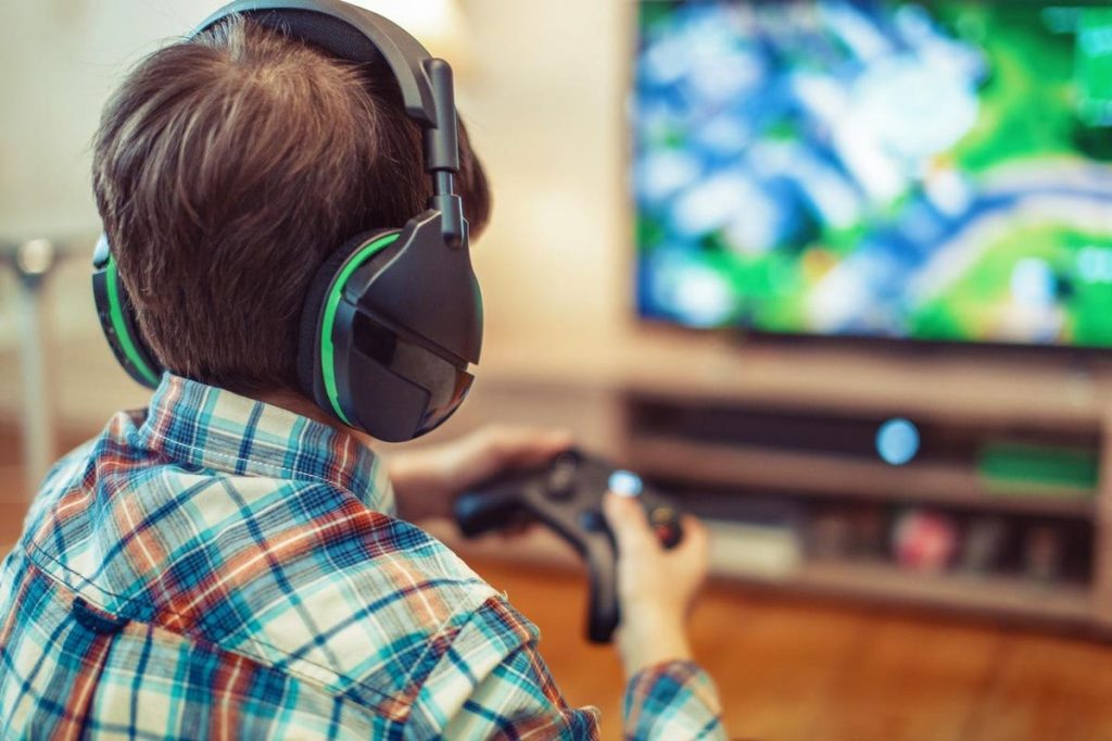 7 Parenting Tips for Children to Build Resilience With Video Games
