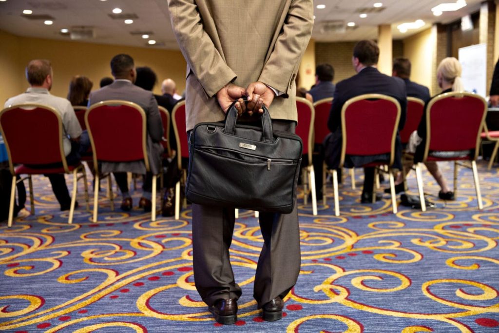 5 Tips For Entrepreneurs Seeking Corporate Jobs