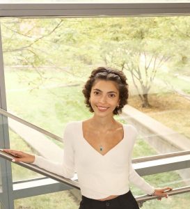 Teen’s ‘Stomach Ache’ Was Stage 3 Ovarian Cancer. Read Her Journey.